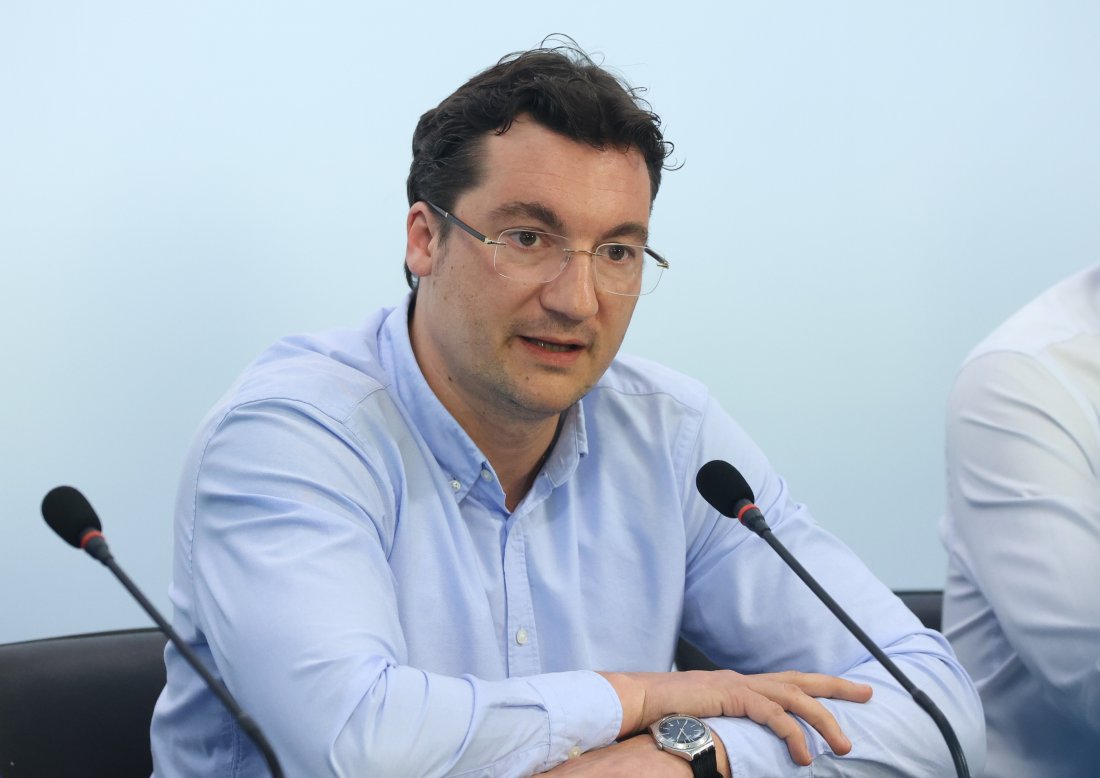 Крум Зарков подкрепя Илияна Йотова за президент