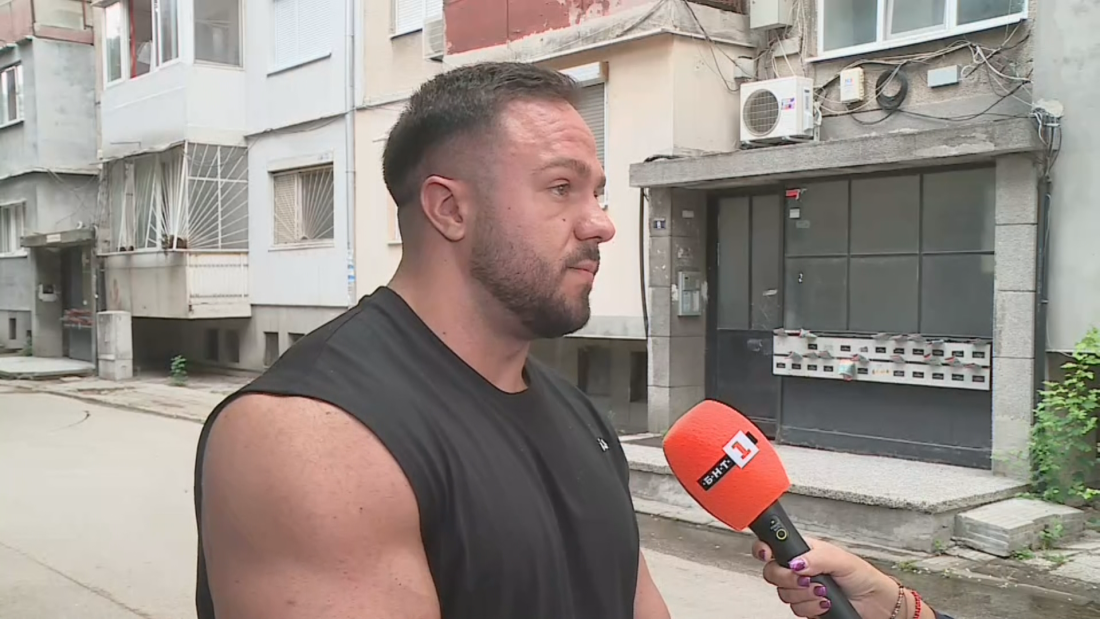 Авторът на клипа, на който се виждат двама младежи с