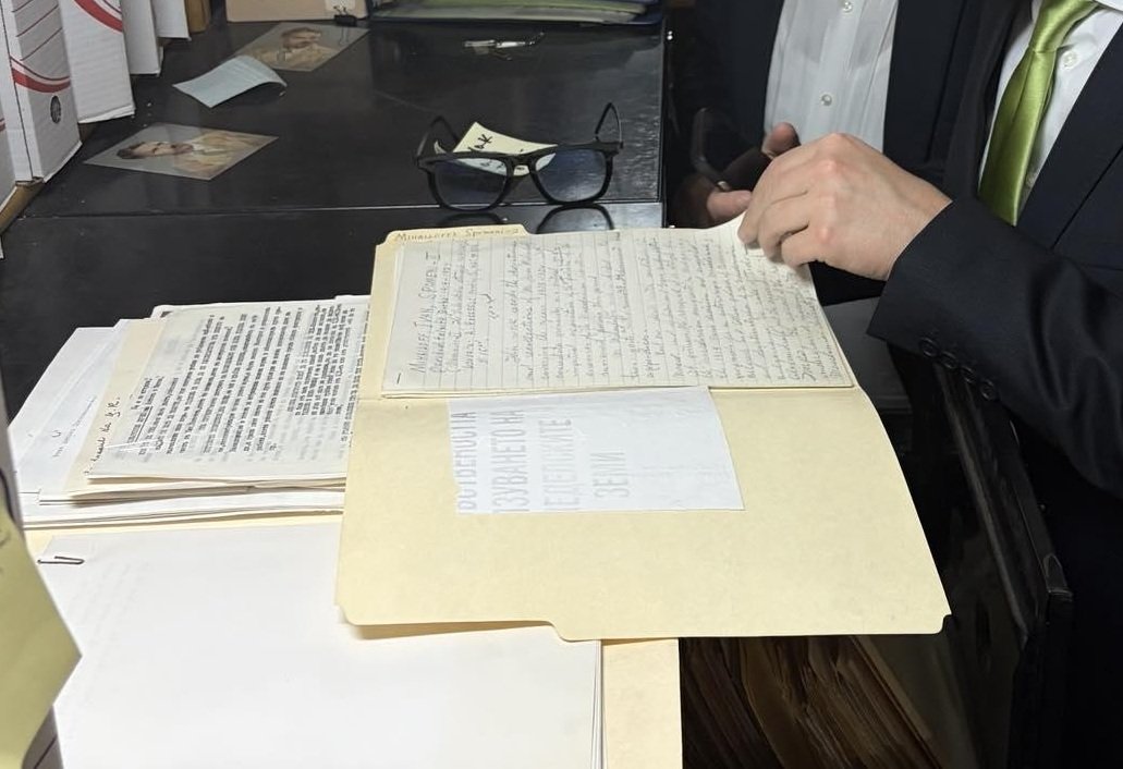 България придобива архива на Иван Гаджев за под 1 милион евро