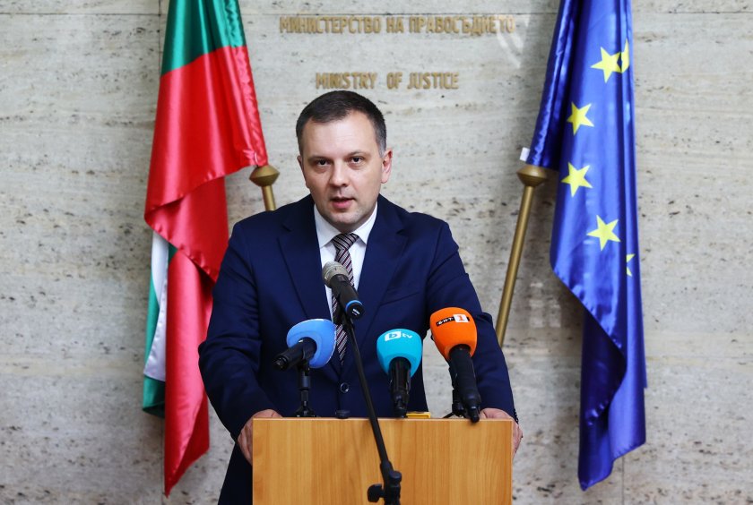 Николай Найденов: Когато едно дело пътува една седмица от една прокуратура до друга, трябва да се направи оценка на хората, които допускат това да се случва