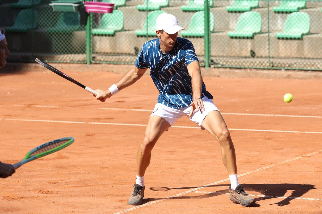 Александър Донски отпадна във втория кръг на сингъл на тенис турнира от сериите "Чалънджър 75" в Гроджиск Мазовецки (Полша)