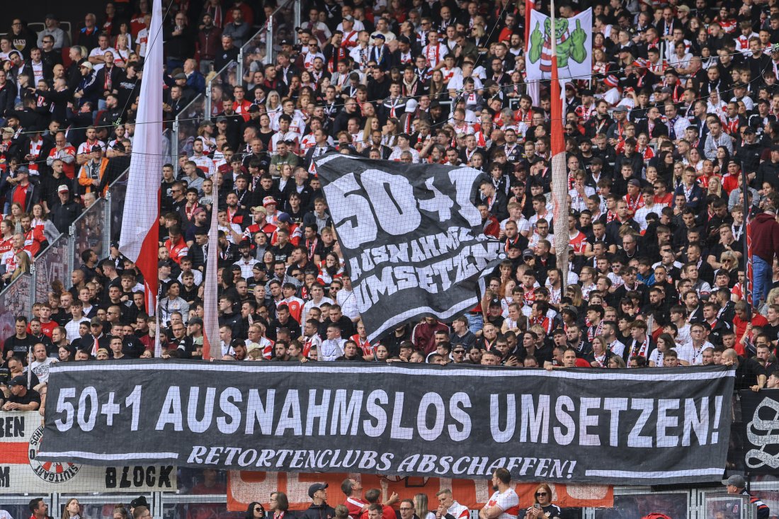 Германия защити правилото "50+1&ldquo; и контрола на феновете върху футболните клубове