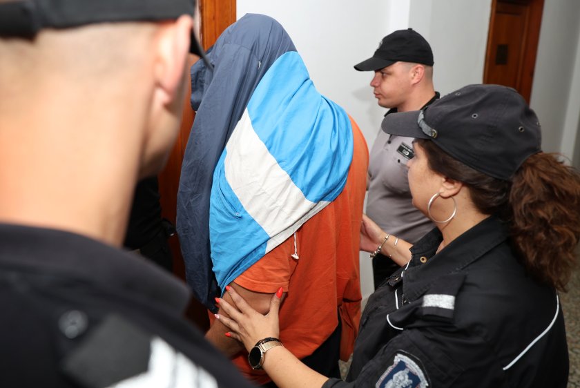 Аферата във ВиК-Бургас: Домашен арест за трима от обвиняемите