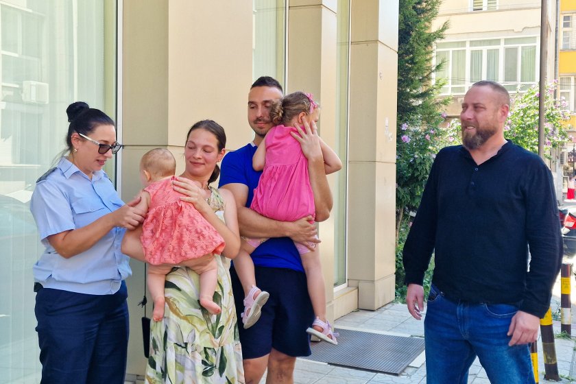 благородна постъпка двама пловдивски полицаи спасиха месечно бебе критично състояние