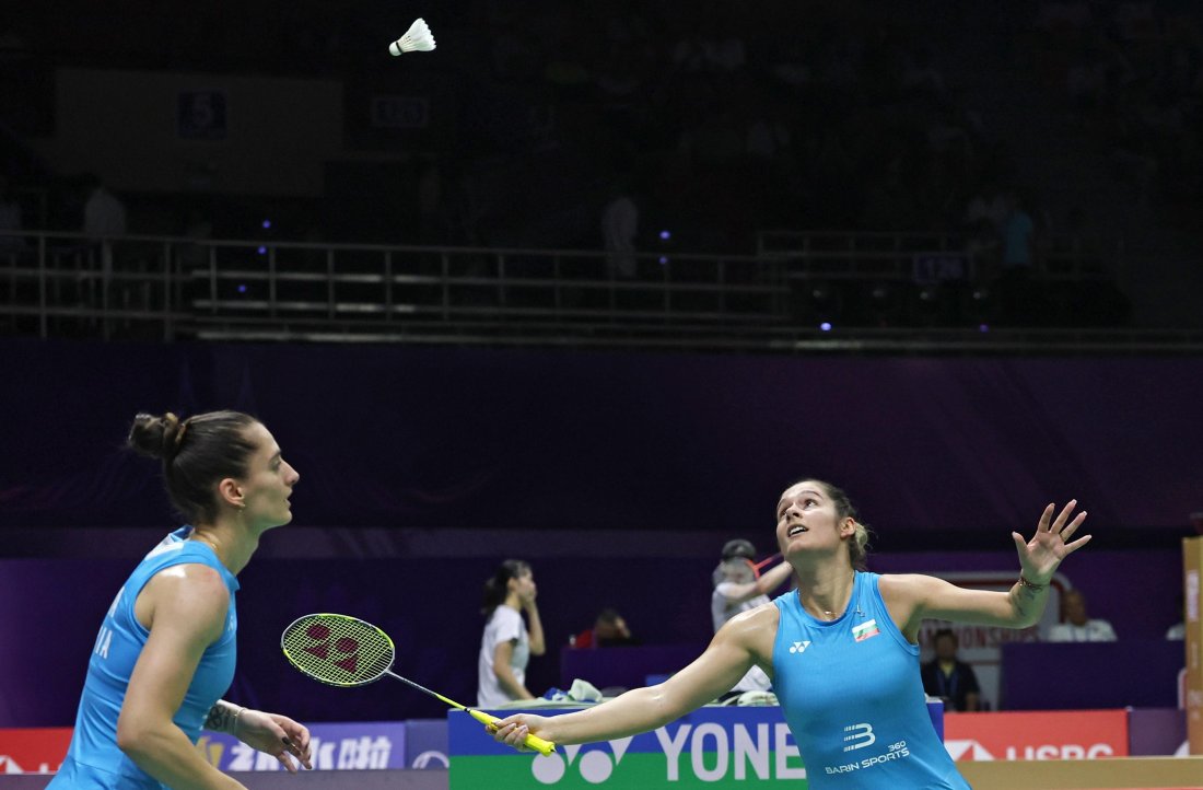 Стефани Стоева и Габриела Стоева отпаднаха от световното първенство по бадминтон