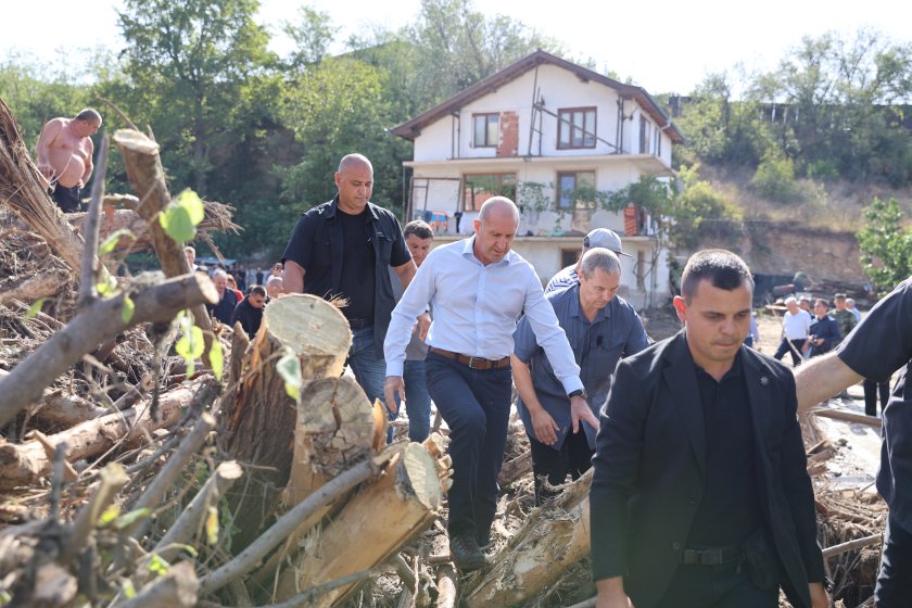 Задържане на жена по време на посещението на Румен Радев в Струмяни