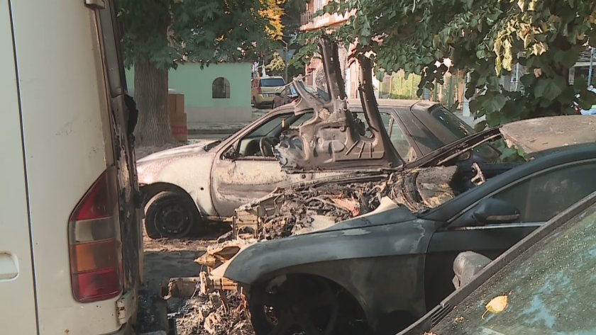 Пожар в Пловдив унищожи шест автомобила