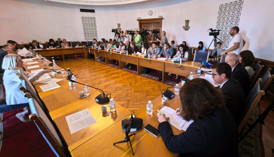 Правна комисия извънредно заседание