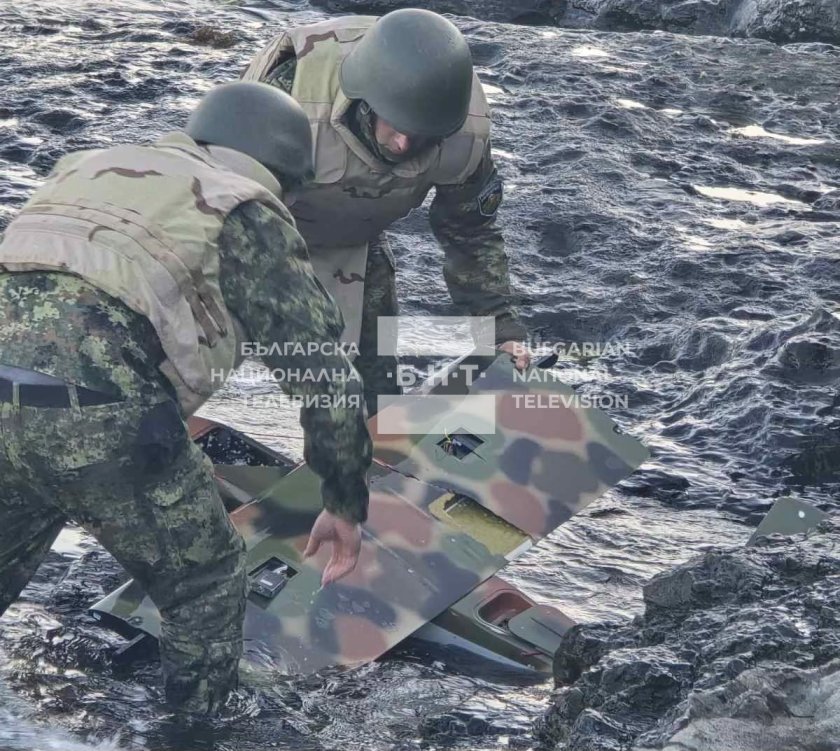 Открит е забелязан дрон в морето край Царево