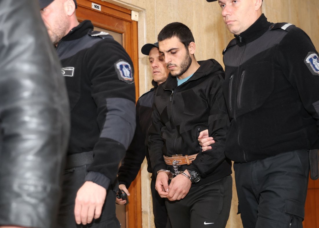 доживотен затвор шофьора автобуса причинил смъртта двамата полицаи бургас