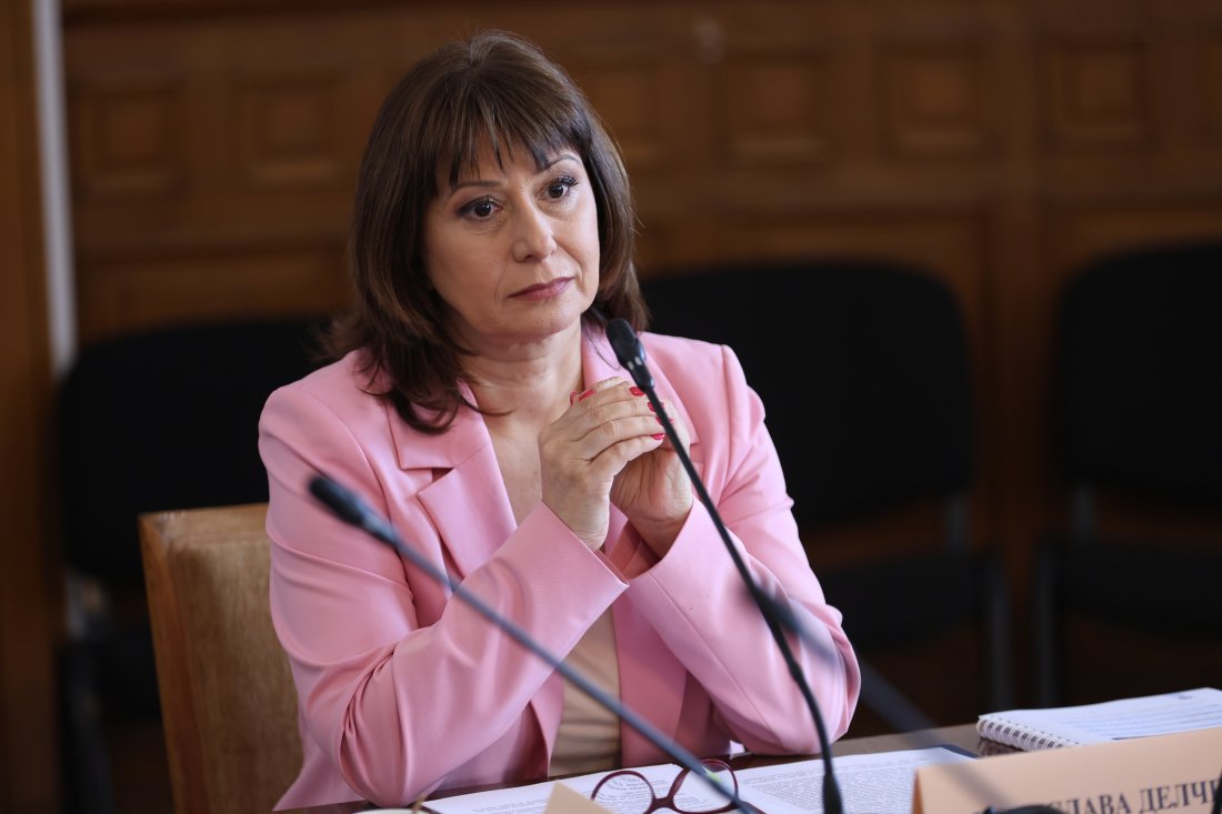 Велислава Делчева: Хората най-често се обръщат към омбудсмана по проблеми, свързани с тока, парното и водата