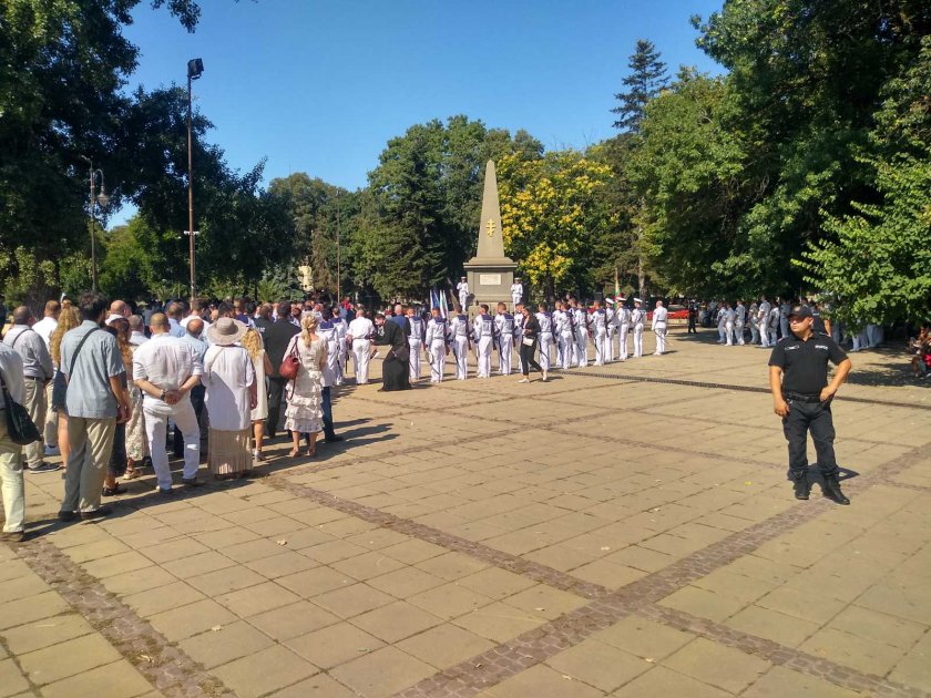 Варна отбеляза 141 години от Съединението на Княжество България с Източна Румелия (СНИМКИ)