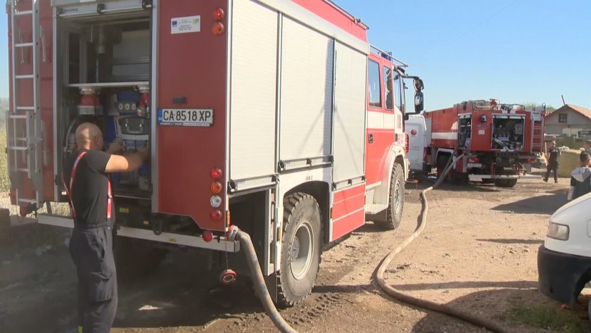 Евакуираха жп гарата в Карнобат заради теч на газ от цистерна