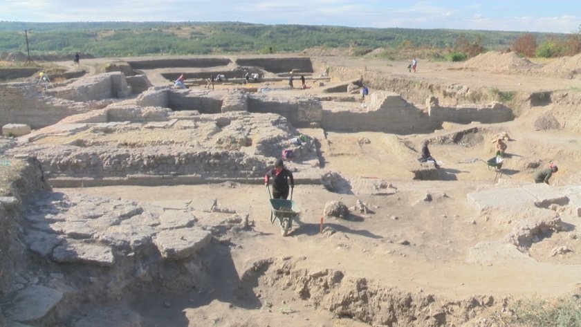 Разкриват подземната инфраструктура на римските терми в Рациария