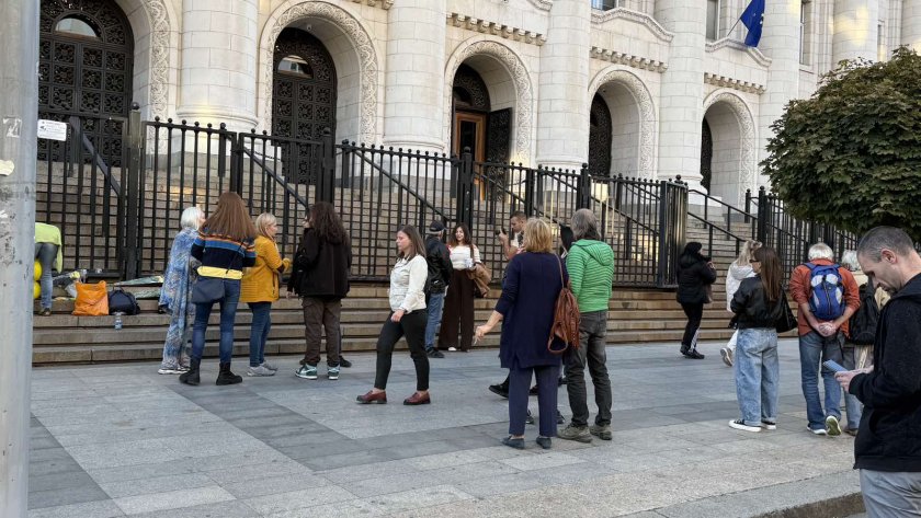 Протест в подкрепа на жертвите от трагедията "Петрохан-Околчица"