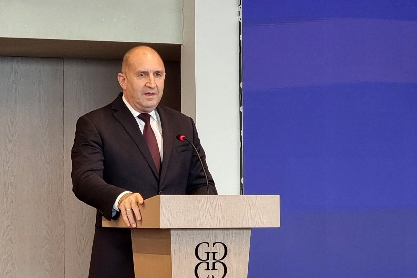 Радев: Туризмът вече е жизненоважна част от икономиката ни и много важна врата за инвестиции