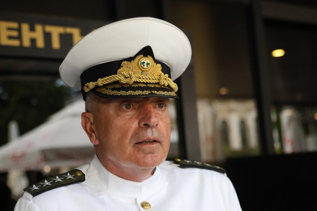 Адмирал Емил Ефтимов подава рапорт за освобождаване от военна служба