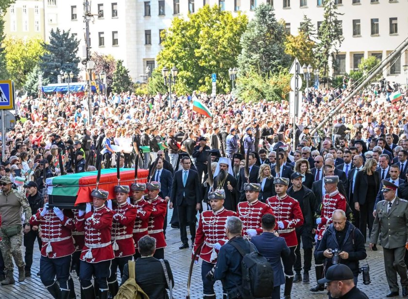Историческо събитие: Цар Самуил е посрещнат в София