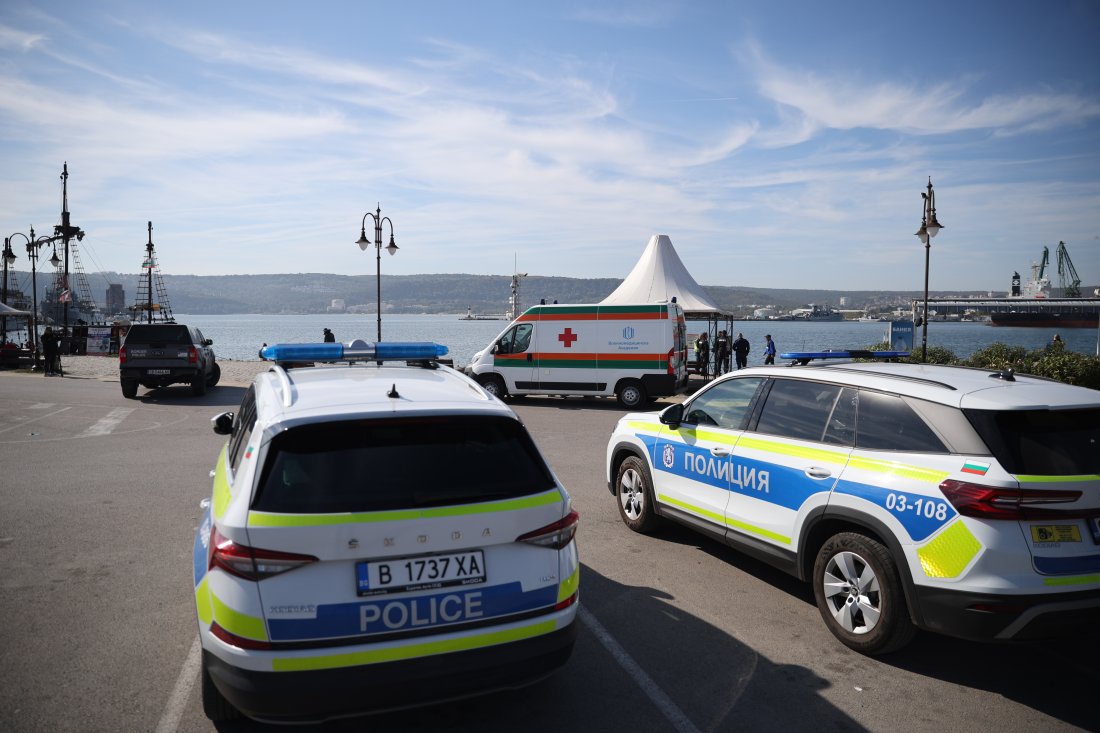 Атака с дронове в Черно море: Спасени моряци и потопени кораби
