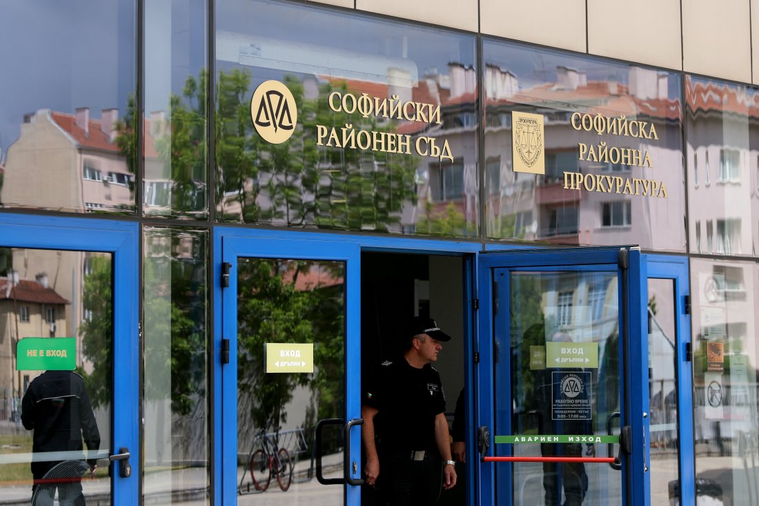 Двама задържани за побой в парка „Света Троица“