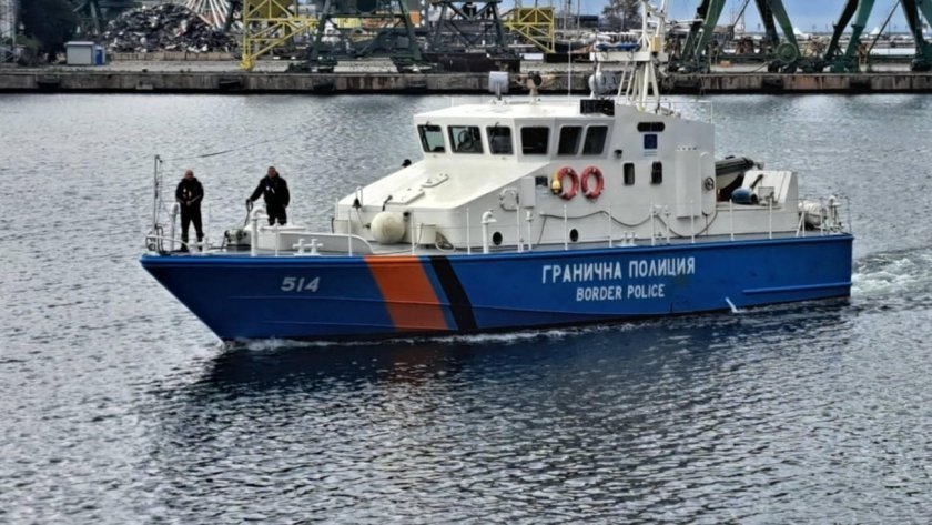 Все по-близо до българския бряг: Сложна спасителна операция след атаката с дронове в Черно море (ОБЗОР)