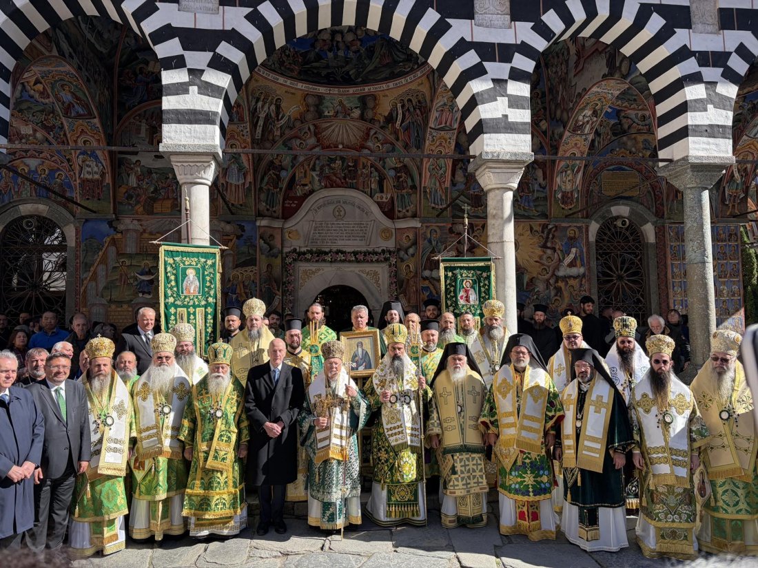 вселенският патриарх вартоломей патриарх даниил отслужват литургия рилския манастир снимки видео