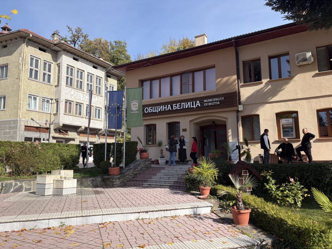 Раздаването на изборните книжа в община Белица започна