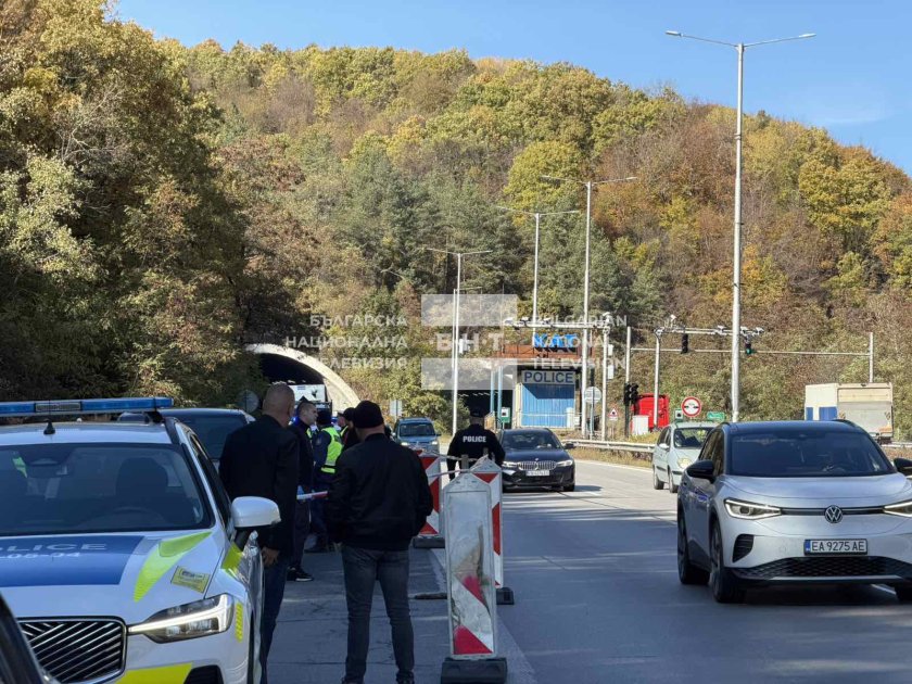 Трима задържани за убийството на Слави Бинев в София