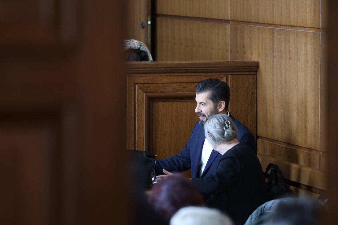 Разпити по делото срещу Кирил Петков в Софийския съд