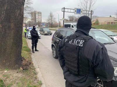 Пловдивската полиция разби група за производство на фалшиви документи