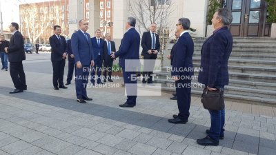 Започна срещата на президента Радев с кмета на Плевен