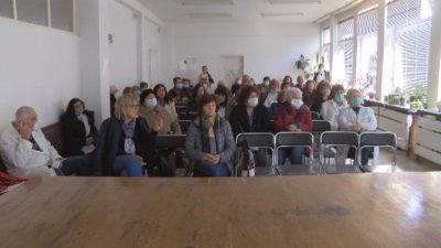 Лични лекари от Габрово настояха за защитни облекла и дезинфектанти