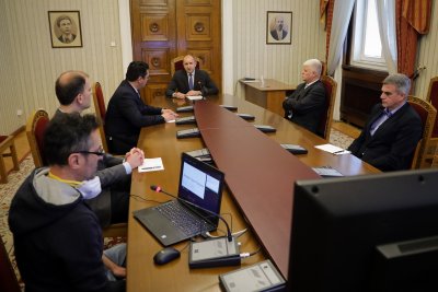 Президентът Радев обсъди мерки срещу коронавируса с представители на IT сектора