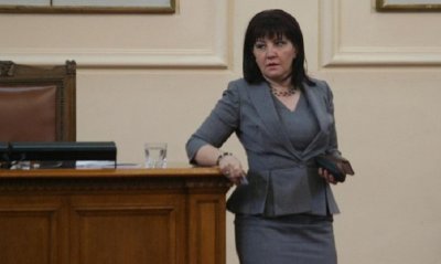 Председателят на НС Цвета Караянчева свиква извънредно заседание на парламента на 3 април