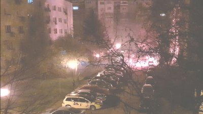 Лек автомобил горя тази нощ в Русе