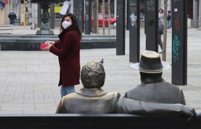 От днес гражданите задължително трябва да носят маски на обществени места