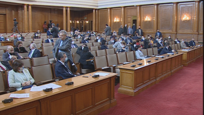 Депутатите обсъждат законови промени за прилагане на мерките за продажба на български стоки