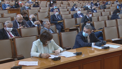 Депутатите изслушват премиера за актуалното състояние в България по време на пандемия