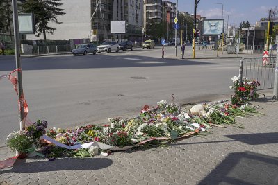 Почит към Милен Цветков на мястото на катастрофата