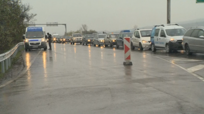 10 км опашка от коли чака да влезе в София през АМ "Тракия"