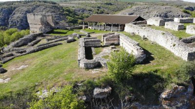 Ивановските скални църкви и средновековният град Червен отново приемат посетители