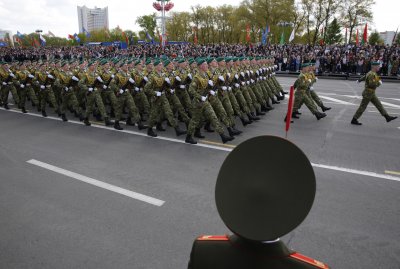 Мащабен военен парад в Беларус въпреки пандемията (Видео)