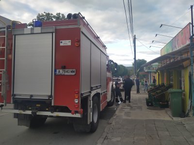 Жена загина при пожар в дома ѝ в Бургас