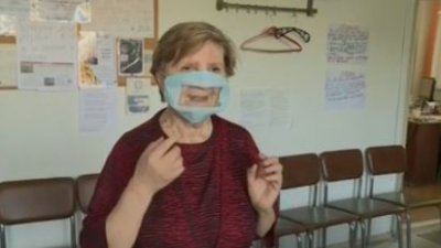 Специални маски за хората с увреден слух в Русе