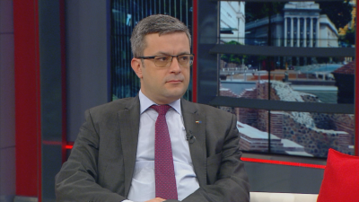 Тома Биков: Божков да дойде и да се защити пред съда, а не да стои в Дубай и да се включва по телефона