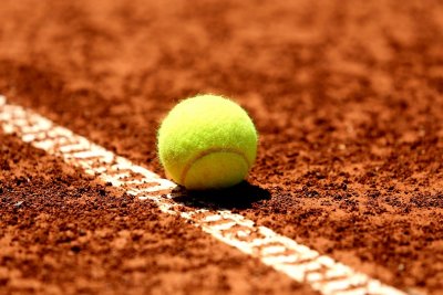 #60 секунди без COVID-19: Безплатно обучение по тенис на корт за деца