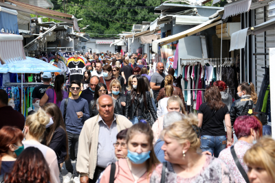 Пазарът в Димитровград заработи отново след двумесечна карантина