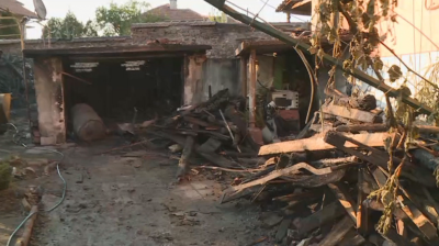 Пожар изпепели къщата на семейство в Бобошево