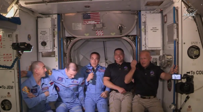 Посрещнаха астронавтите Дъглас Хърли и Робърт Бенкен на МКС