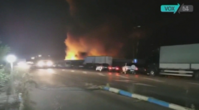 Палеж по непредпазливост е основната версия за пожара в зеленчуковата борса в Кърналово
